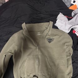 Oakley zip up jacket 