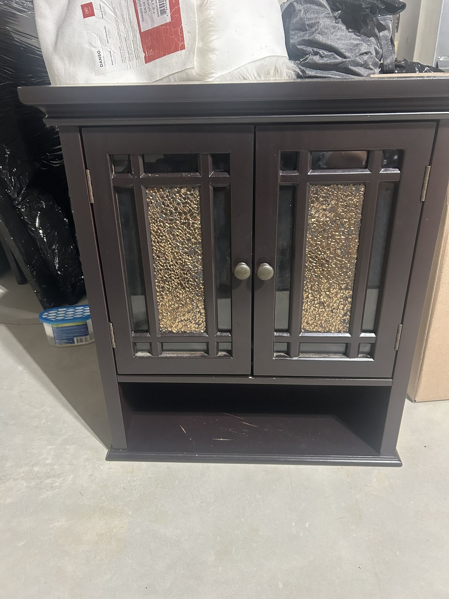Wall Cabinet.