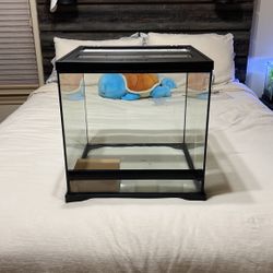 18 X 18 X 18” Frogs n Co Exo Terra Vivarium/Terrarium