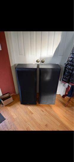 Pair of Technics 3 way speaker system floor standing
