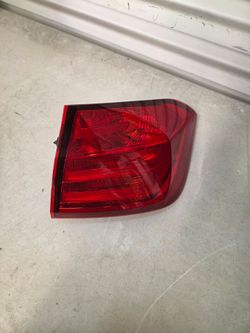 2012 to 2015 BMW 328I and 335I right tail light