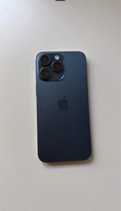 Unlocked iPhone 15 Pro Max 256gb