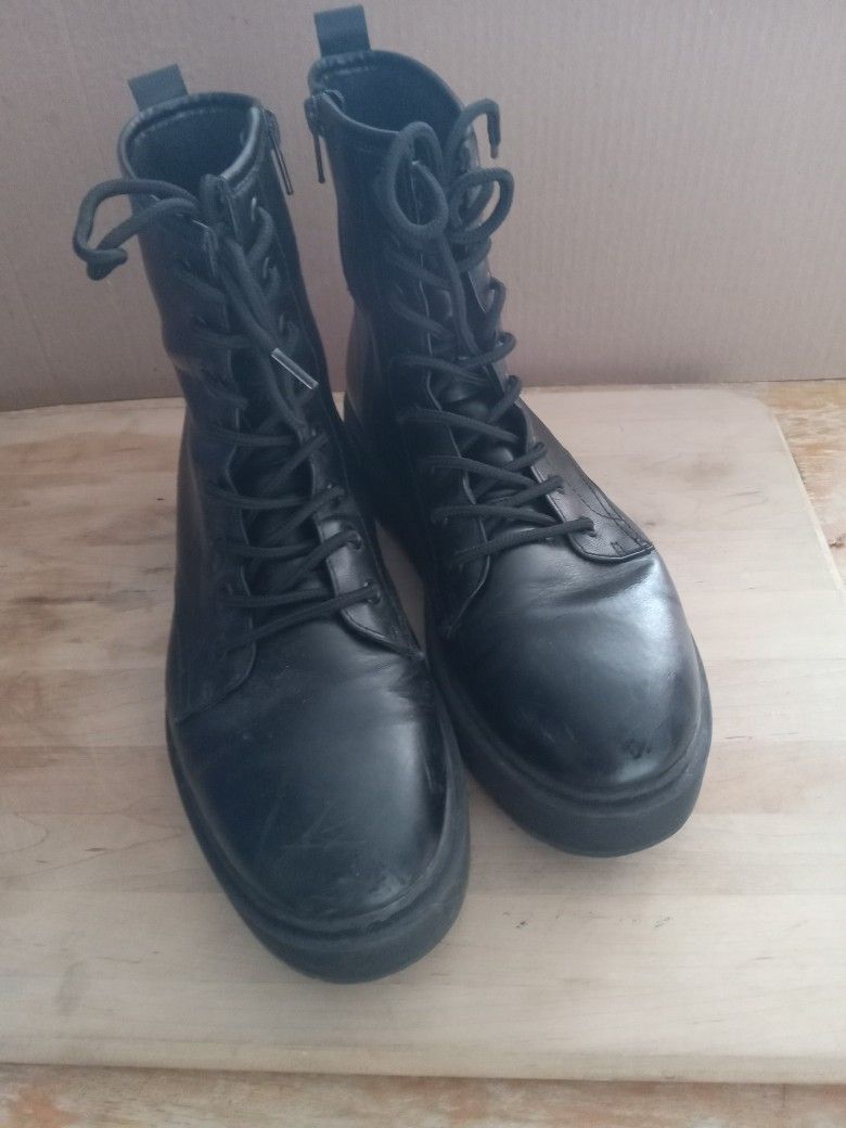 Men's Black Boots Sz 10