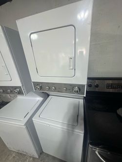 Whirlpool Washer&dryer Stackable 24inch $550 Each / Cada Una