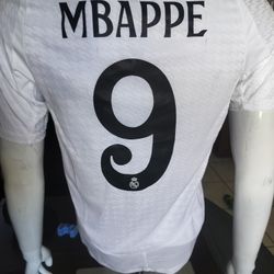 Real Madrid MBAPPE VERSION JUGADOR