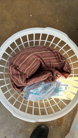 Mantas (Un par para $2) / Blankets and Covers (1 set for $2)