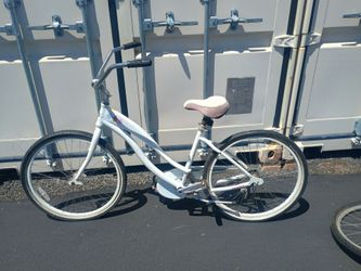 Giant simple cruiser bicycle