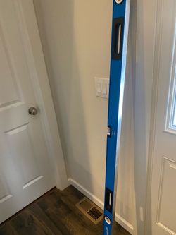 Empire True Blue 78” Level -like new condition. Premium. E 75 series . Heavy Duty Level -EM75.8