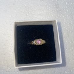 Gold Ring with Stone, Weight 1.6g, Size 5
