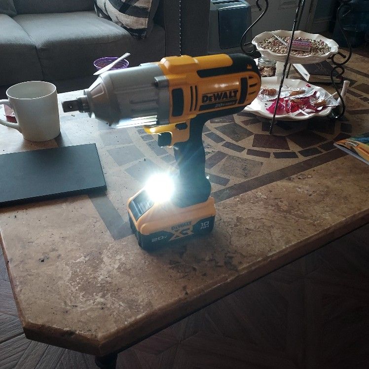 20V MAX Cordless 1/2 High Torque Impact Wrench with Detent Pin