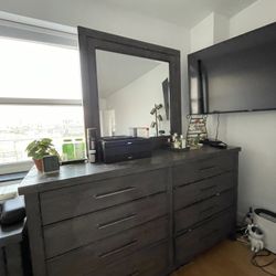 Wooden 8 Drawer Dresser With Mirror