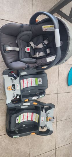 Chicco Infant Carrier with 2 Bases