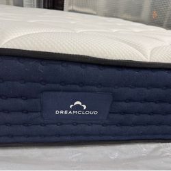 The Dreamcloud Cal King Mattress 60% OFF