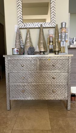 4 drawer furniture