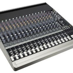 Mackie 1604-VLZ3 16 Channels Compact Mixer - Silver