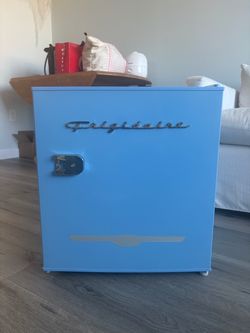 Frigidaire mini fridge
