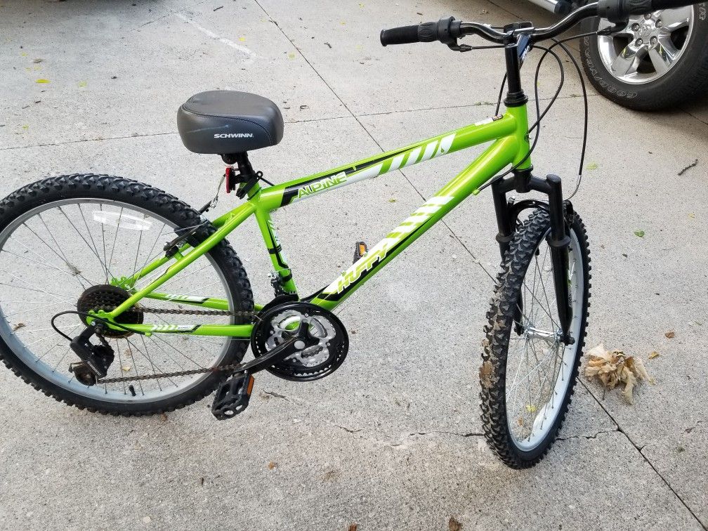 Beautiful Huffy Alpine 24" bike in new condition