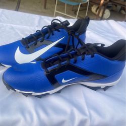 Nike Alpha Football Cleats