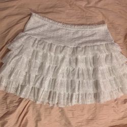 American Eagle White ruffle Skirt