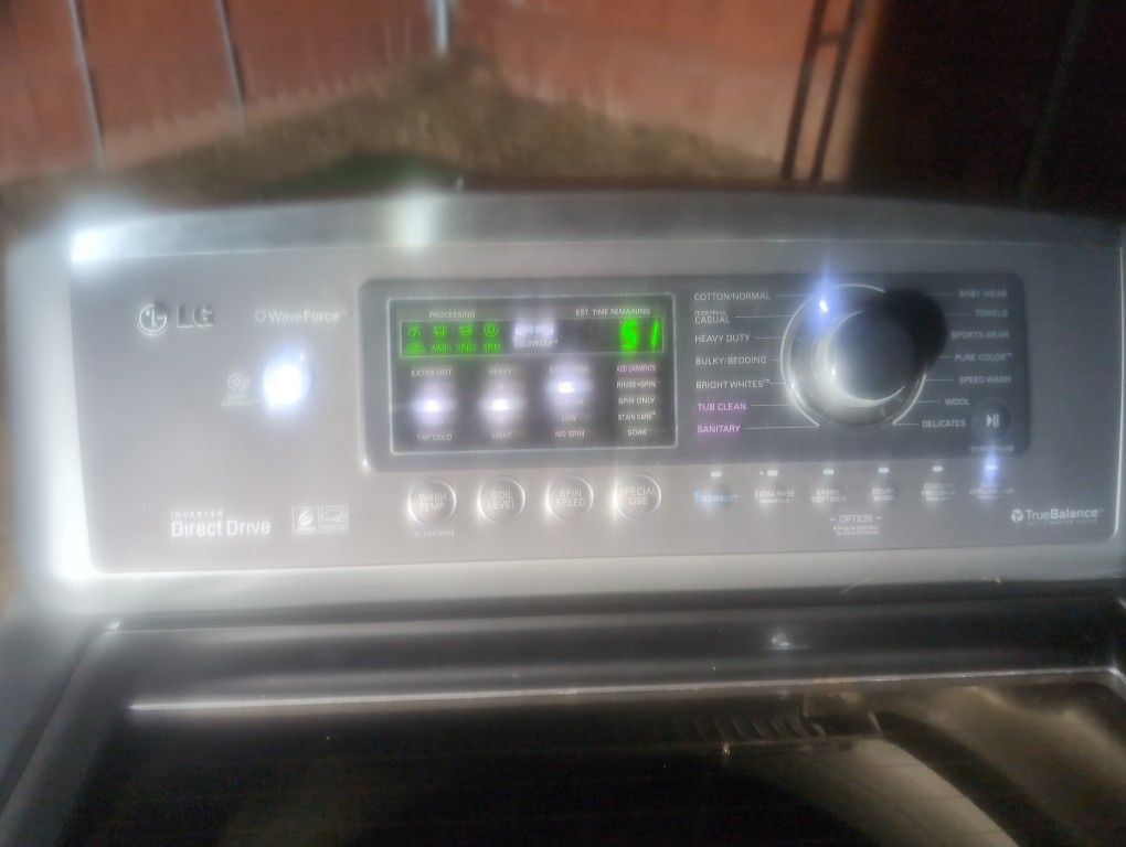 LG. Washer /Dryer Matching Set $100