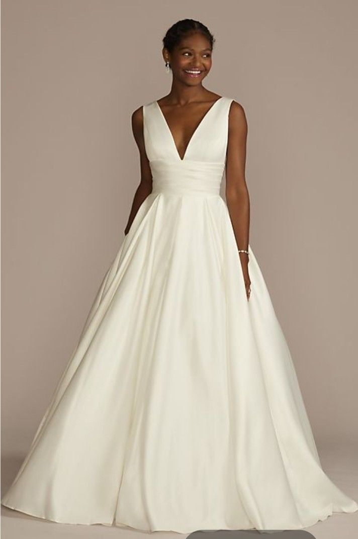 David's Bridal Size 14 (Ivory)
