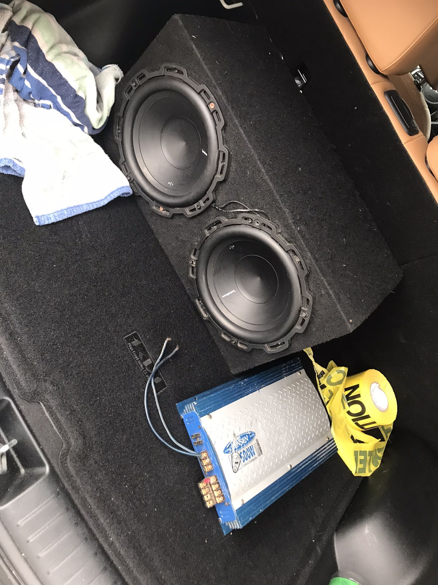 Two Fosgate 10s With The Box An A Amp 600w Jensen
