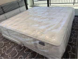 BRAND NEW Hotel Collection handmade Copper tech silver luxury firm king mattress