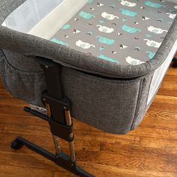 $100 Mika Micky Adjustable Bassinet And CoSleeper