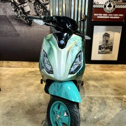 2023 Piaggio Electric 1 X 2300W