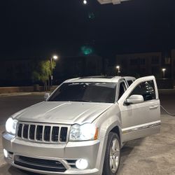 2007 Jeep Cherokee srt8