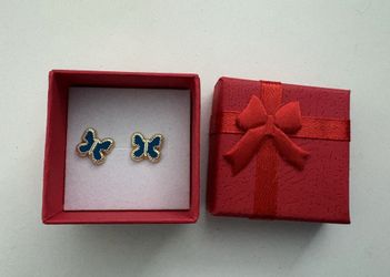 Aretes de mariposa de oro