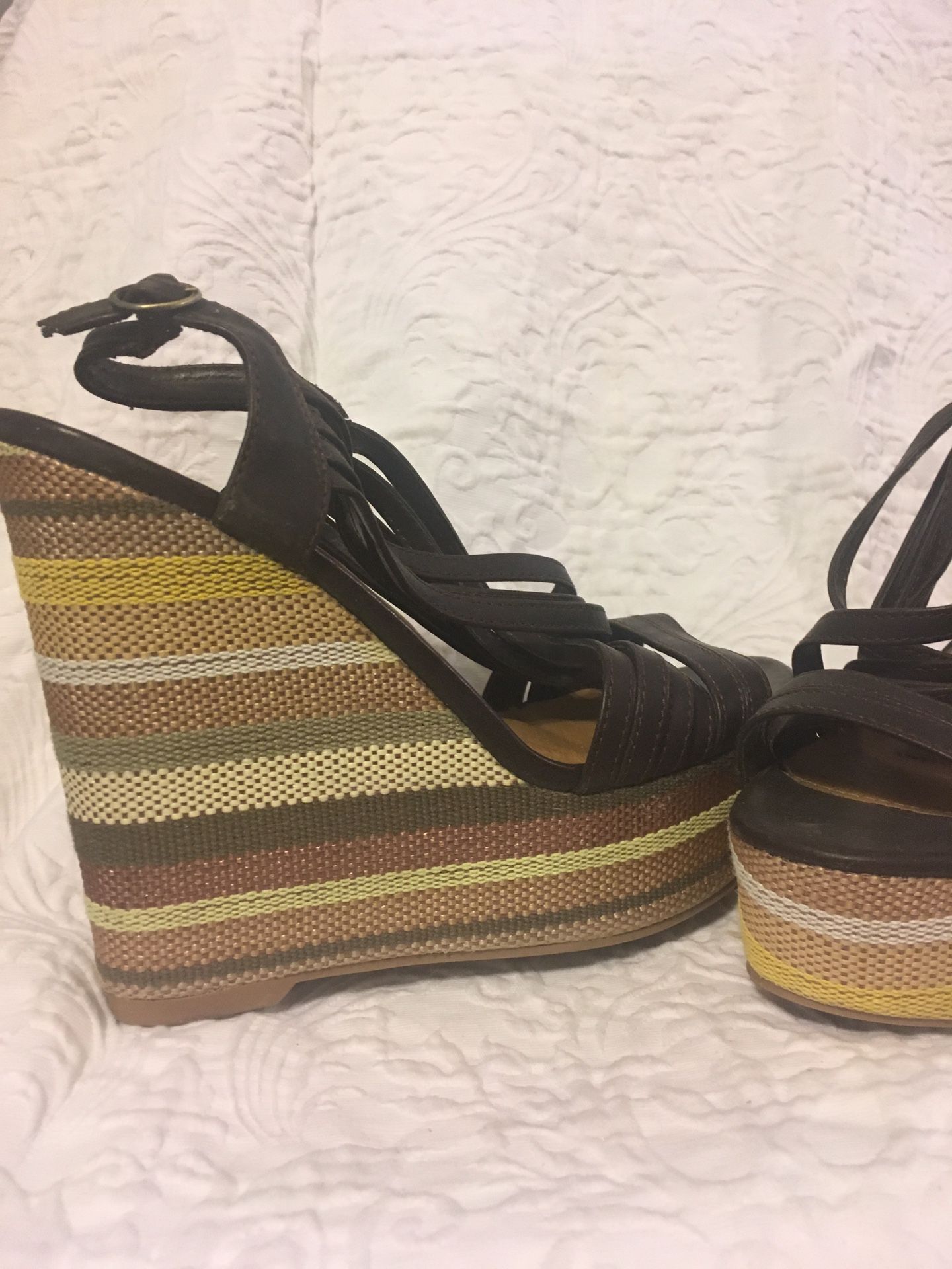 Qupid Wedge Size 7