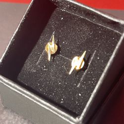 14K Yellow Gold Lightning Bolt Stud Earrings 