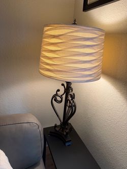 Table Lamp w/shade