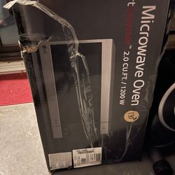 LG Smart Microwave 2.0CU.FT/1200 W