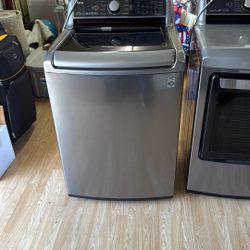 LG Like New Washer Gas dryer
