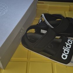 New Adidas Sandals  Mens Size 9 Or Womens Size 10