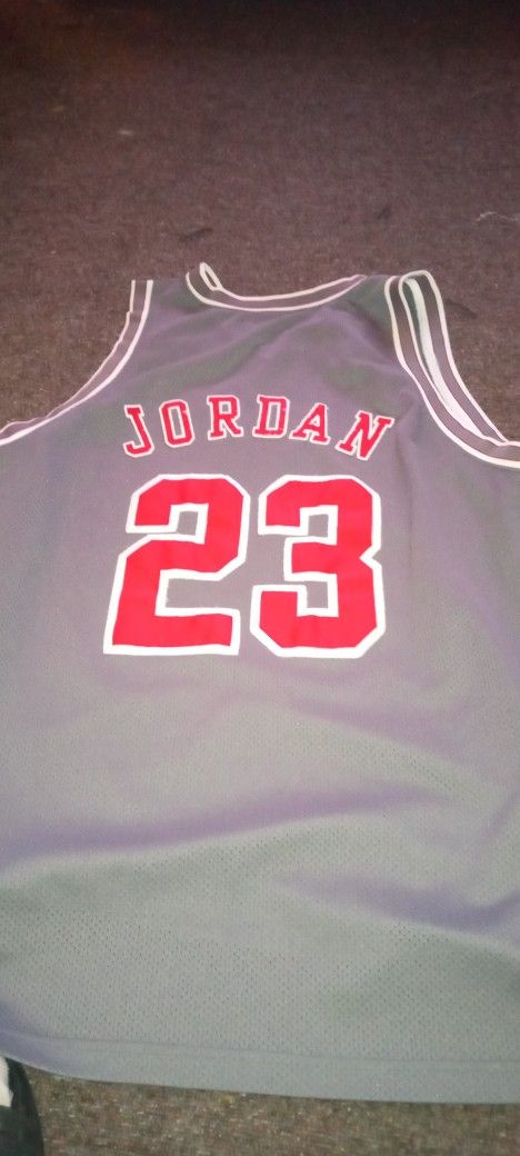 Michael Jordan Throw Back