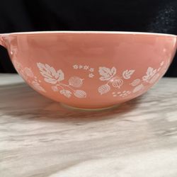 Pyrex 444 Pink Gooseberry Cinderella Bowl 
