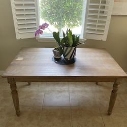 Dining Room Table 