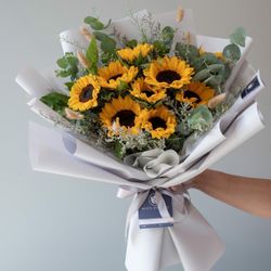 National Yellow Flower Day 