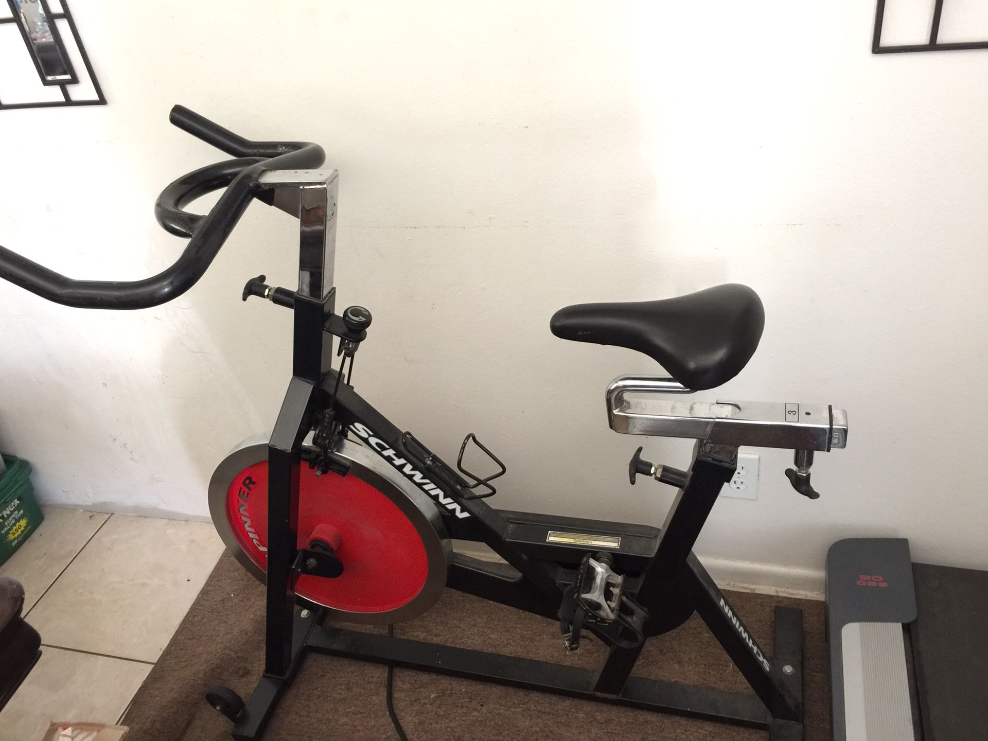 SCHWINN SPINNER Elite Stationary Exercise Bike