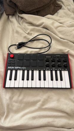 AKAI MPK mini
