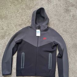 Men’s nike tech size M