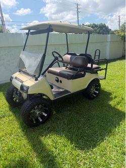 2008 club car Ds IQ golf cart 4 seater !!