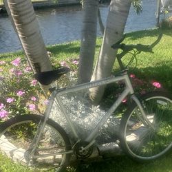 Fuji Outland  26inch Wheels bike