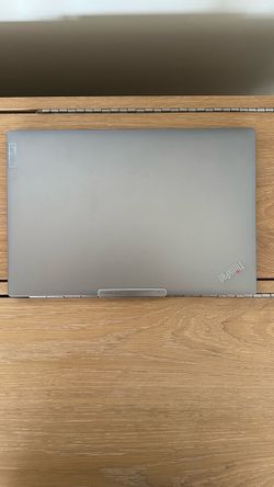 Lenovo ThinkPad Z16 Gen 1 (21D4000HUS) — the top configuration of the Z16 line.