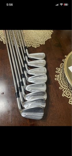 TaylorMade P790 Right-Hand 8pc Iron Set 3-PW Stiff Steel Silver/White