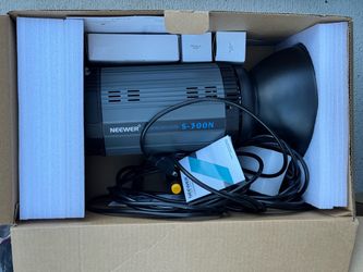 Neewer S-300N Studio Flash Strobe Light