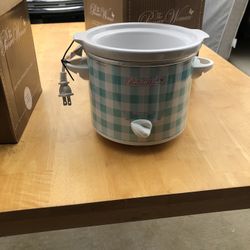 1.5 Qt Slow Cooker